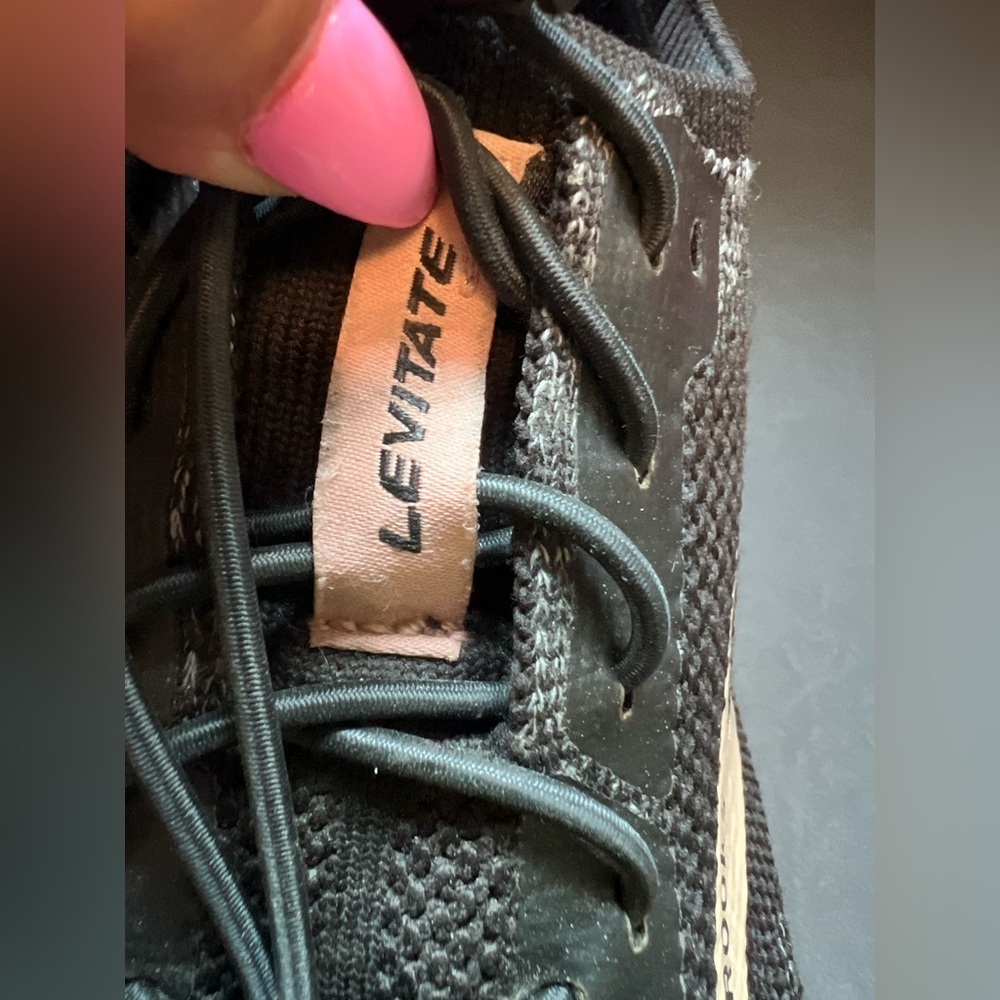 Brooks Levitate 4 Black Women Size 8.5 - Picture 4 of 9